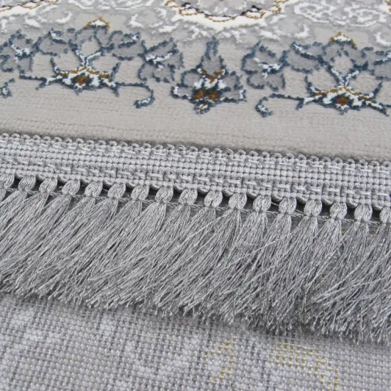Ekskluzywny dywan tradycyjny szaro‑beżowy z rozetą, błyszczącą nitką i frędzlami