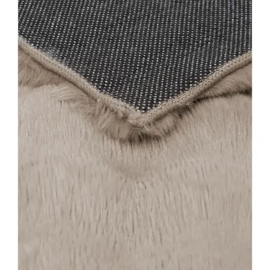 Dywan pluszowy typu shaggy Rabbit Bubble beżowy futro królika