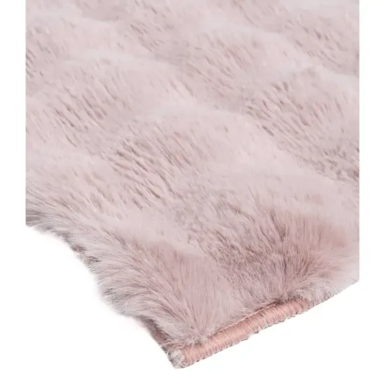 Dywan typu shaggy Rabbit Merlin 3D różowy pudrowy miękki włos pluszowy